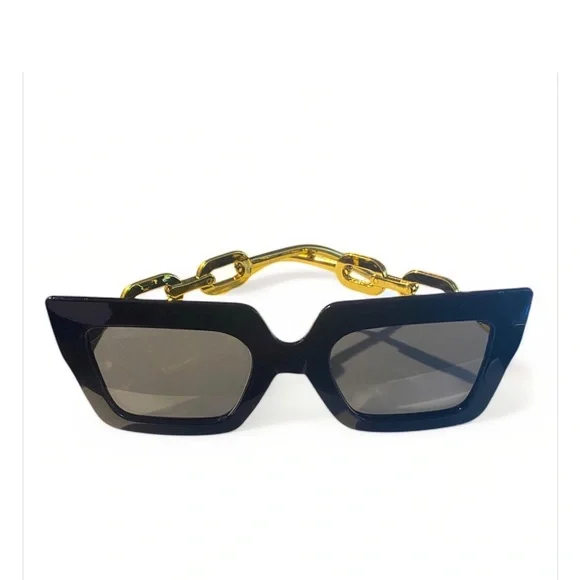 $25 Dollar ENTRY- with 🎁 for 💥$448 NEW- Michael Kors Gold - ONLY 25 entries!💥 - Picture 13 of 16